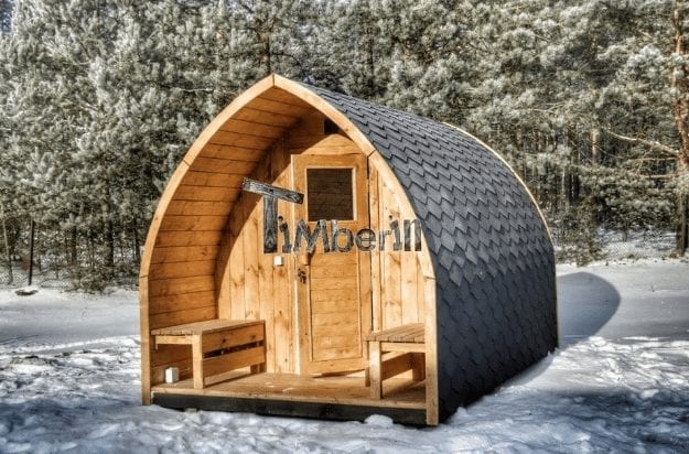 Igloo bastu med terrassen